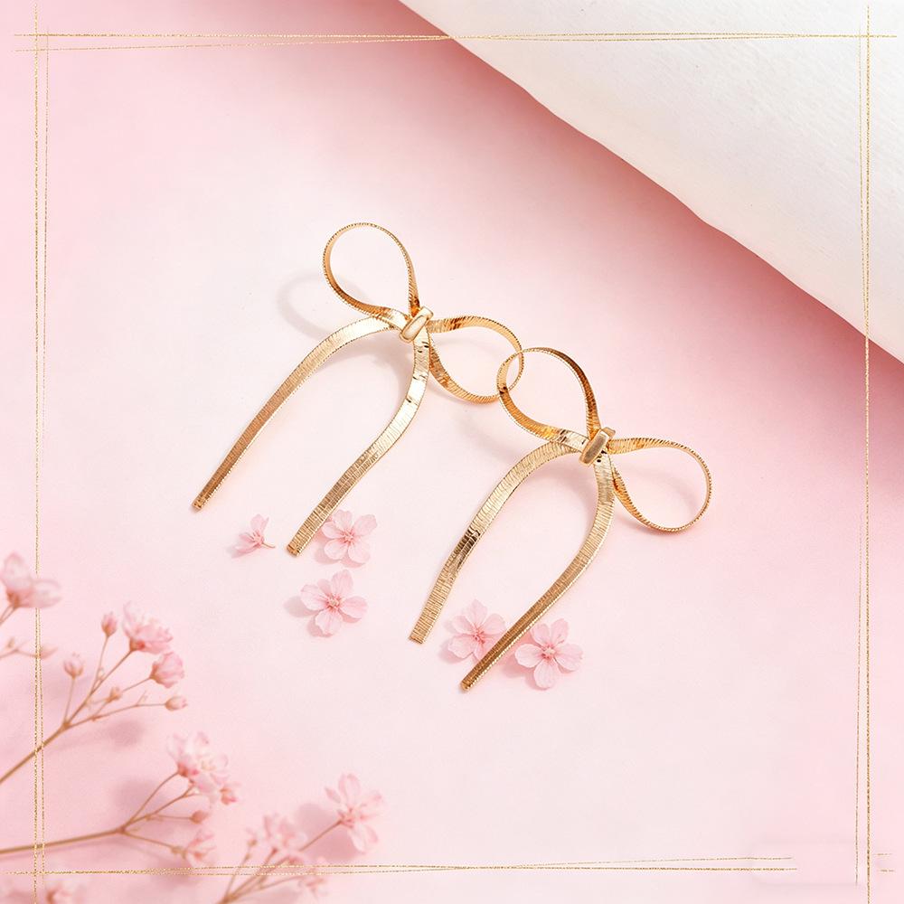 High-End Metal Snake Bone Tassel Earrings
