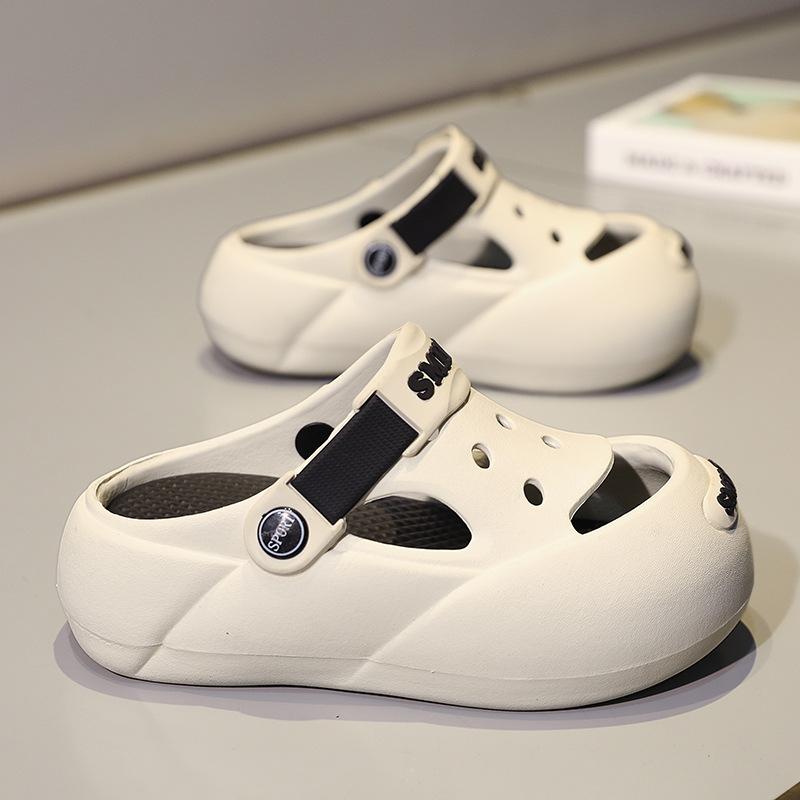 Kinder Hausschuhe Sommer Indoor Rutschfest Weichsohle Lochschuhe Tasche Kopf Oberbekleidung Jungen und Mädchen Baby Cool Hausschuhe Großhandel