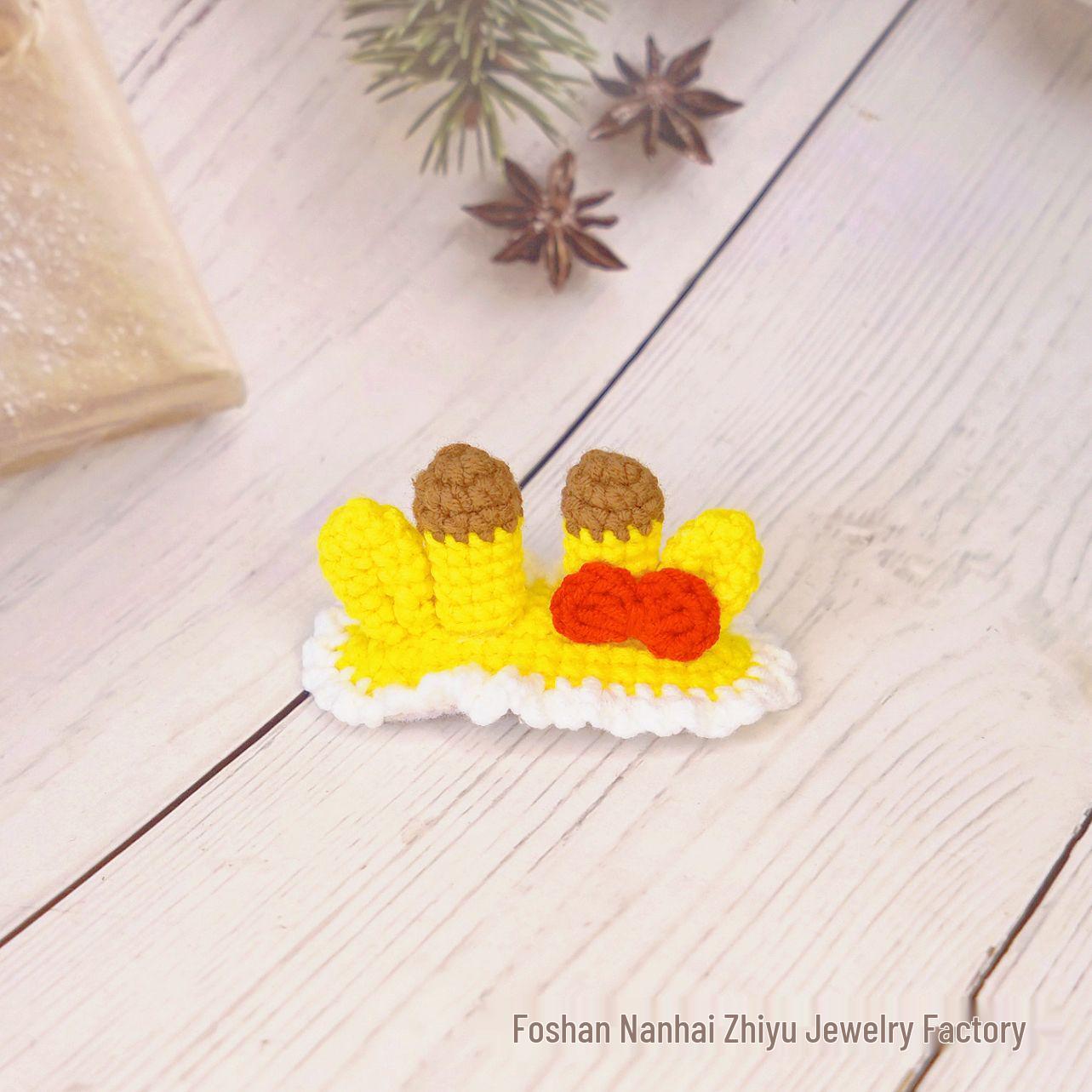 

Handmade Knitted Christmas Reindeer Hair Clip - Wool Crochet Women s Hair Accessory