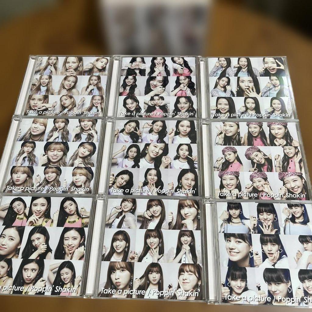 [USED] NiziU Take a Picture / Poppin' Shakin'