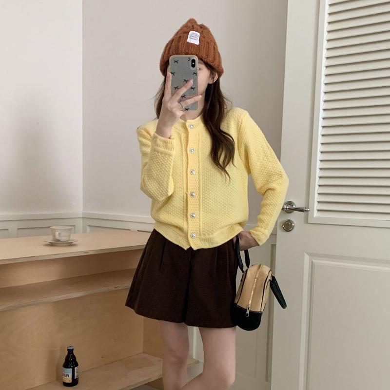 Autumn and Winter New Lazy Wind Sweater Cardigan Women's Simple Loose and Versatile Short Round Neck Knitted Jacket Top