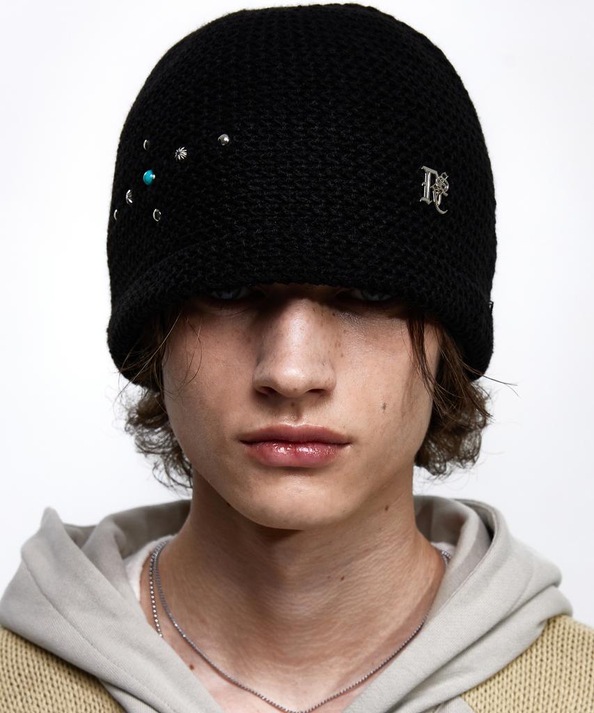 Aleseueseussi Rivet Knit Beanie - Black