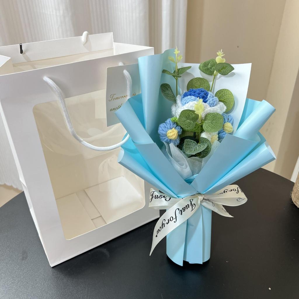 Handcrafted Sunflower Yarn Bloom – Elegant Birthday Gift for Girlfriend or Best Friend, Ideal as a National Day Souvenir.