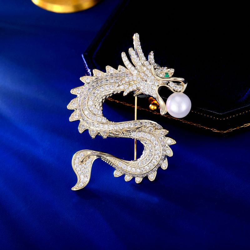 

Xianglong Play Beads Китайская одежда Guochao Куртка Пальто Аксессуары Медная инкрустация Цирконом Пресноводный жемчуг Брошь с изображением дракона