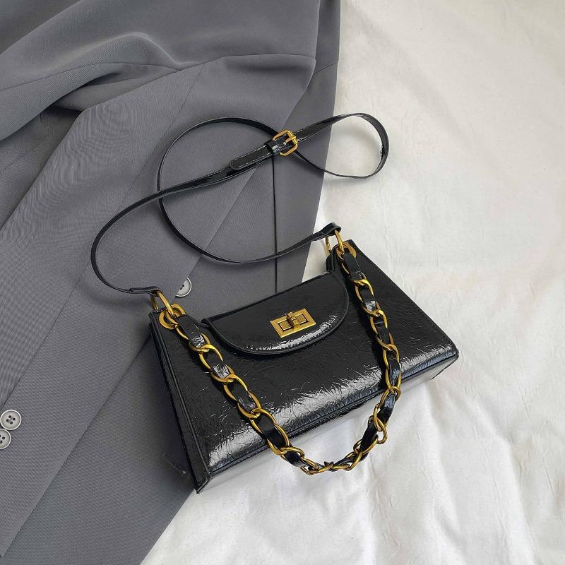 Retro simple new messenger bag spring and summer new women s shoulder bag commuter chain versatile portable чёрный