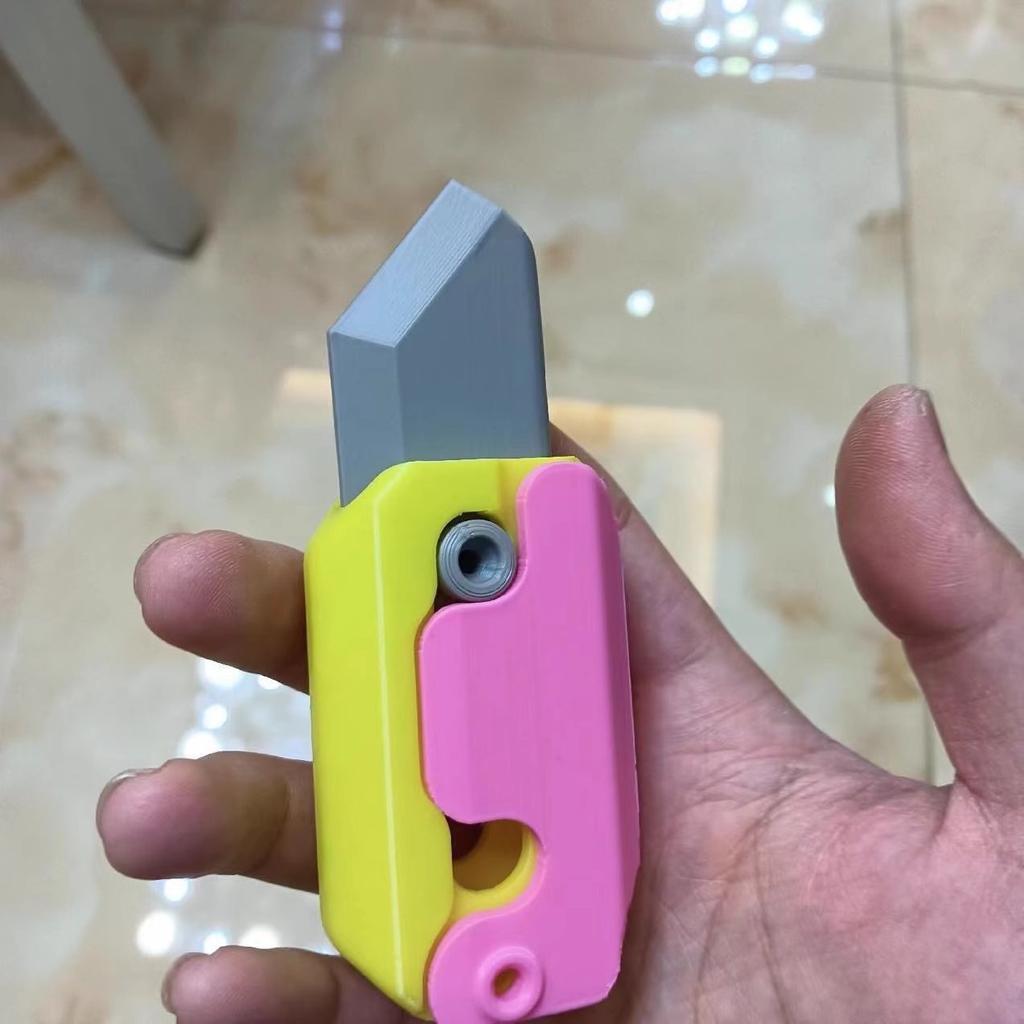 2Pcs 3D Printing Gravity Cub Jumping Small Radish Knife Mini Model Student Prize Pendant Decompression Toy For Children Gift