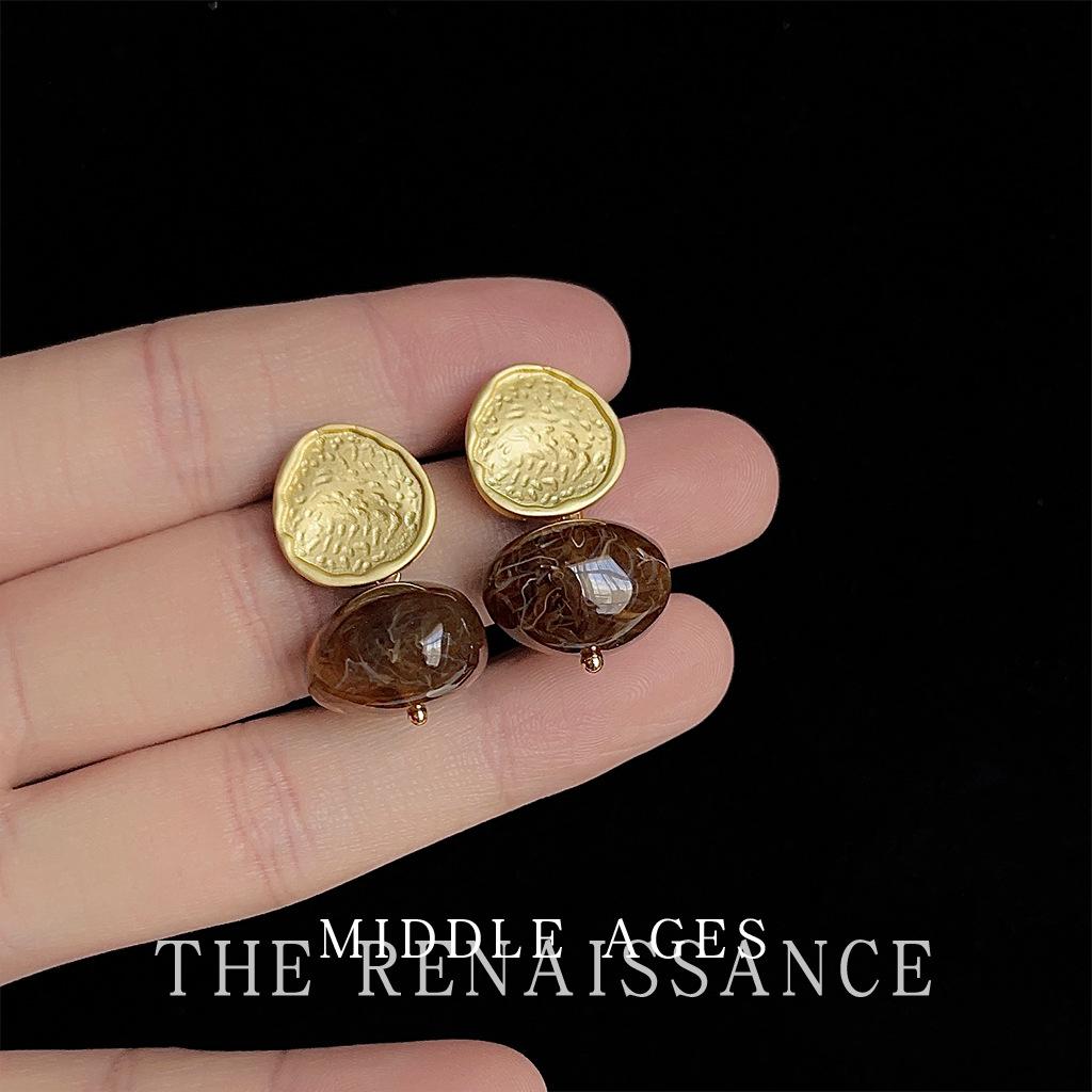 Medieval Western style retro geometric smudge earrings Hong Kong style niche stud earrings and ear jewelry