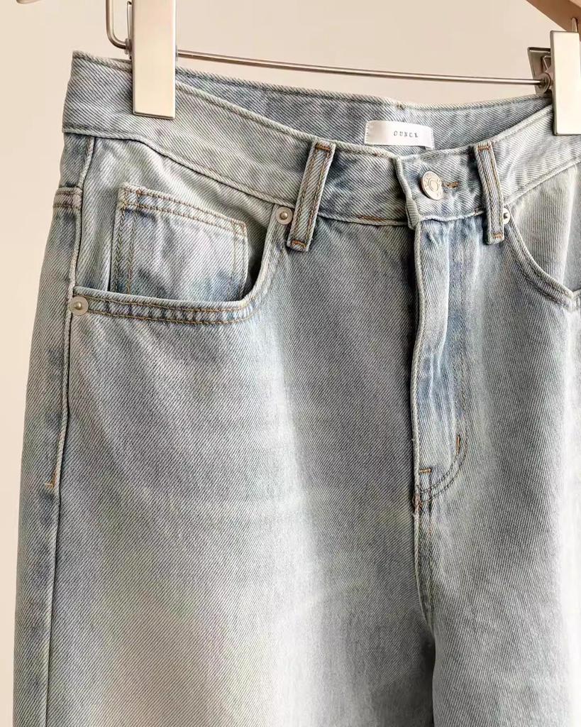 2026 Spring Korean High-Waisted Slimming Straight-Leg Jeans