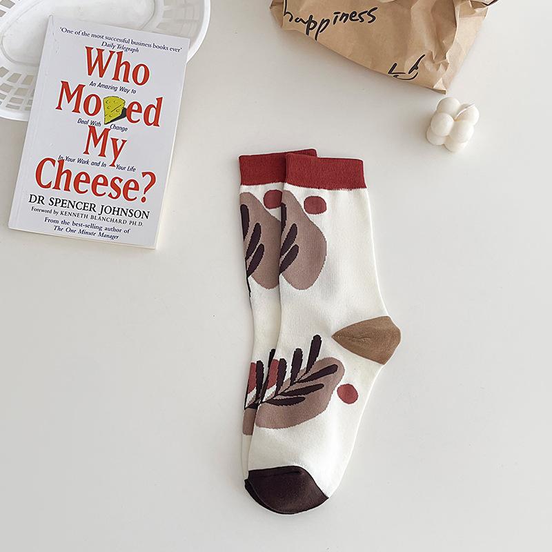 1 Pair Fashionable Oil Painting Art Printing Soft Comfortable Breathable Casual Socks Elegant Cartoon Graffiti Women Tube Socks