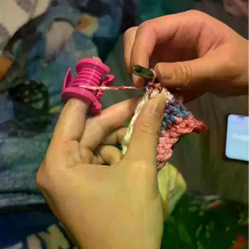 Portable DIY Crochet Finger Protector Mini Knitting Finger Sleeves Thimble for Crocheters New
