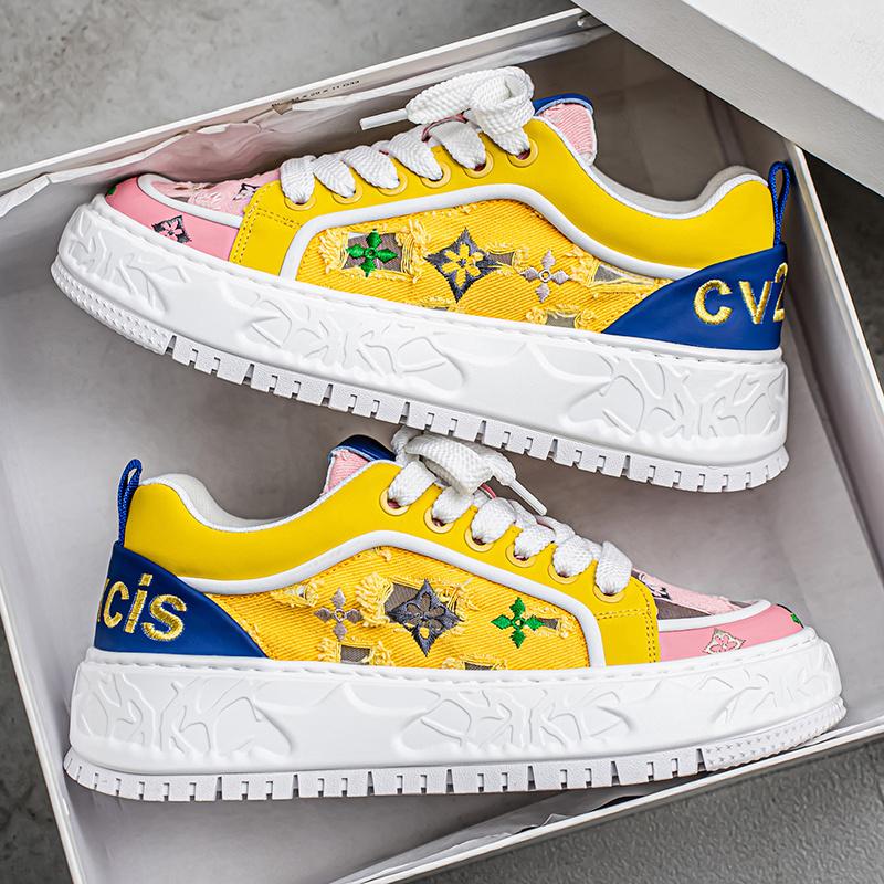 2025 Fashion Yellow Skateboarding Shoes Men Designer Sneakers Platform Canvas Shoes Men Breathable Summer Casual Sneakers Man