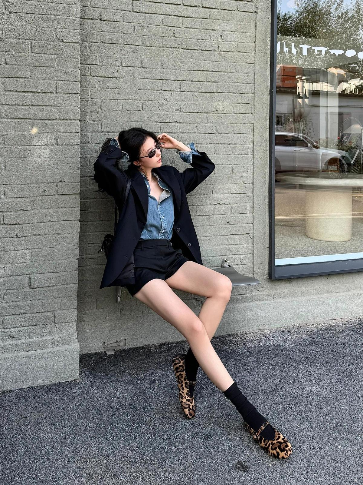 

Овчина~ Натуральная кожа пряжка на одно слово туфли Мэри Джейн женские балетки на мягкой подошве с открытым вырезом универсальные одинарные туфли с леопардовым принтом 40