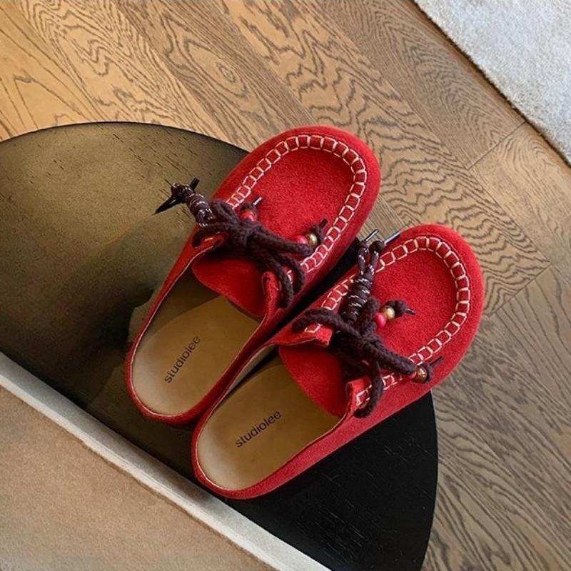 

Женская обувь с большой головной повязкой и высоким подноском, полушлепанцы надеваются поверх нее 40 красный