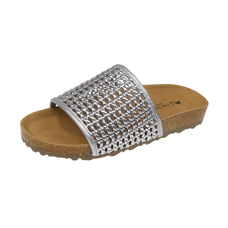 

Cool slippers women s summer new ins fashion outer wear trend indoor home thick bottom comfortable non-slip one-word slippers 35 серебряный