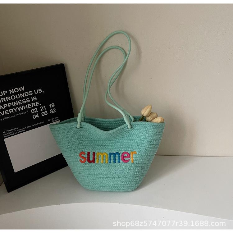 

Cotton rope bag embroidery thread letter shoulder bag large capacity straw beach bag vacation style versatile shoulder women handbag зелёный