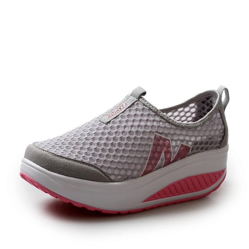 Summer Mesh Breathable Foot Shaking Shoes Hollow Casual Sports Shoes Heightening Sponge Cake Shoes Women's Running Shoes