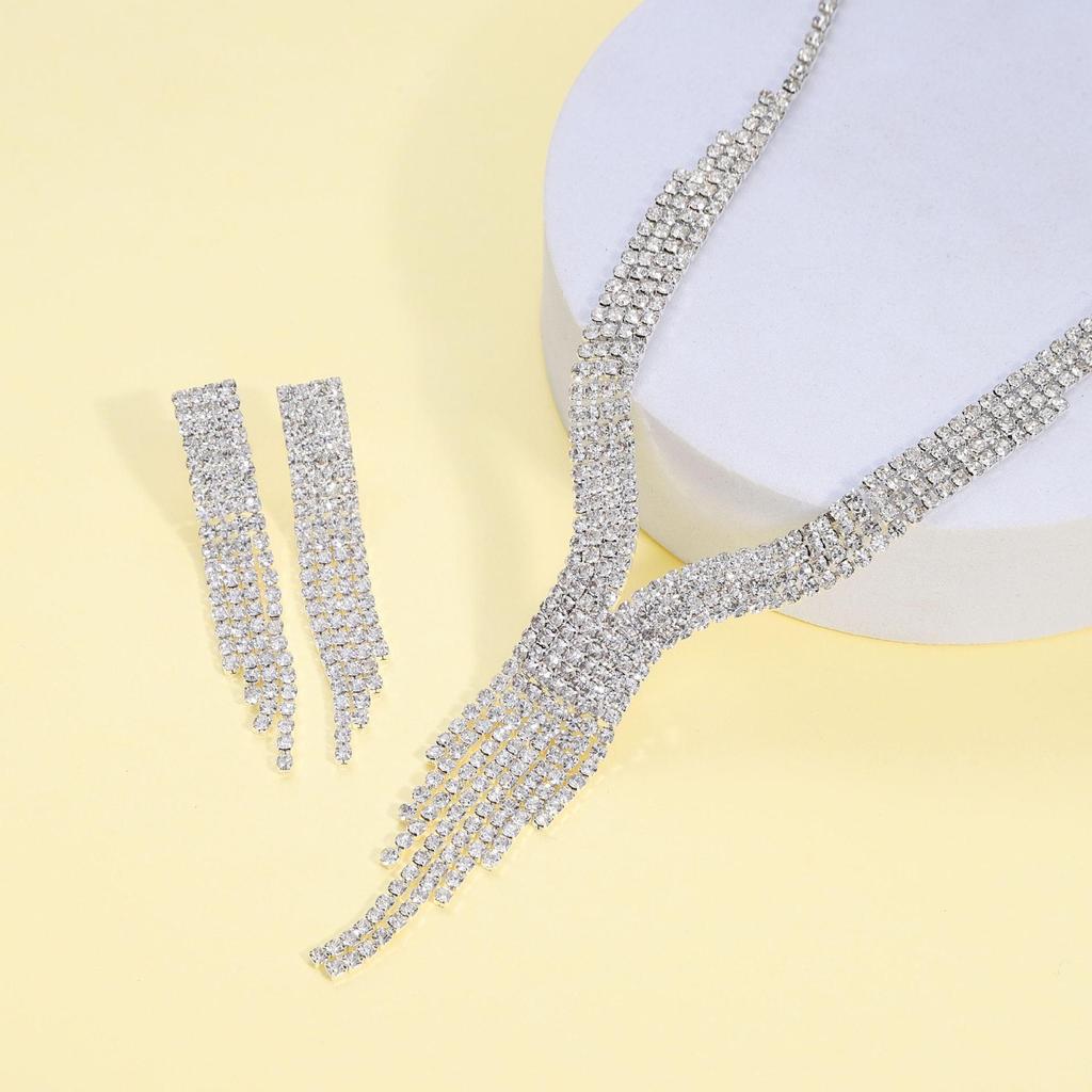Retro Full Diamond Tassel Clavicle Necklace & Earring Set with Rhinestone Chain - Elegant Evening Accessory for Women