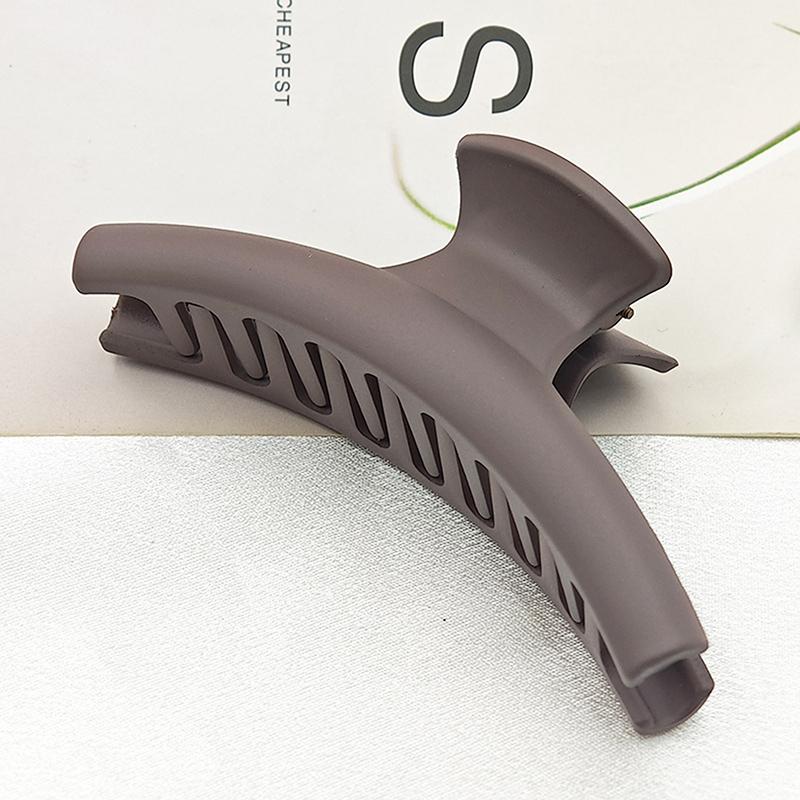 Curved Metal Shark Clip Woman Geometry Metal Hollow Hair Claw  Solid Color Ponytail Hairpin Light Luxury Hair Accessories