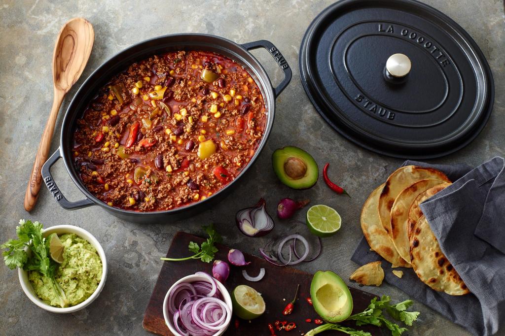Staub Cocotte Oval Black Large Hand Cast Enamel Pot IH Compatible Japanese La Cocotte Oval "Pico 29cm" [Authorized Product] 40509-315