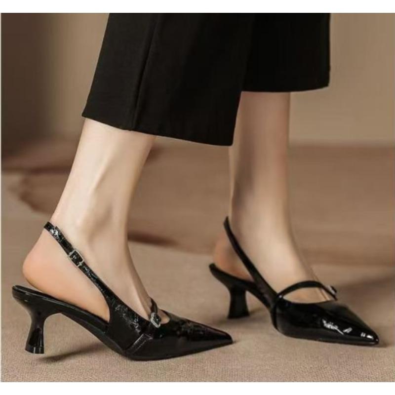 Fashion New Temperament Black Pointed Toe Shallow Mouth Kitten with Fine Heel One-line Buckle Buckle Female Summer High-heeled Sandals