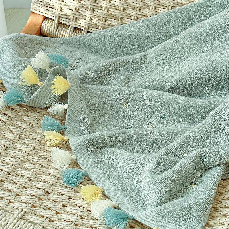 

100% Cotton Tassel Bath Towel, Extra Large Super Absorbent Soft Towel, Cute Star Print for Bathroom Beach Travel 70x140cm