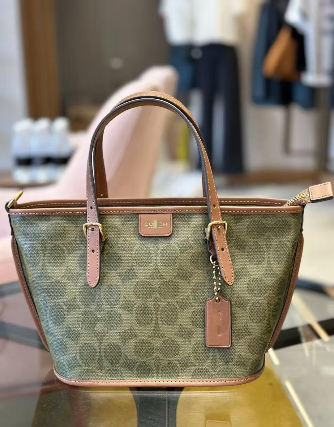 Сумка-тоут через плечо Coach September Vintage Floral Taxi 21x17x12 cm