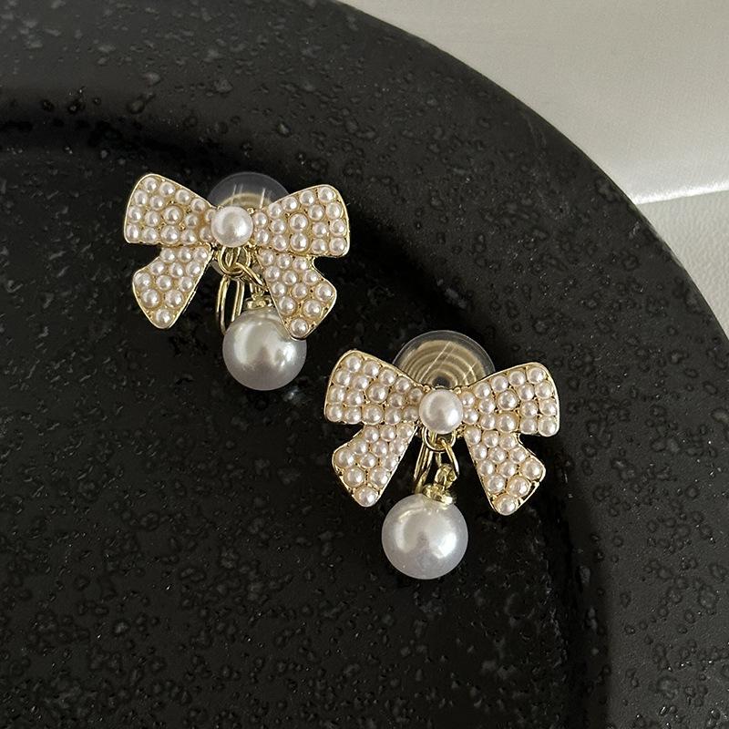 Pearl Mosquito Coil Disc Ear Clips: No-Pierce, Elegant French-Style Earrings for Women