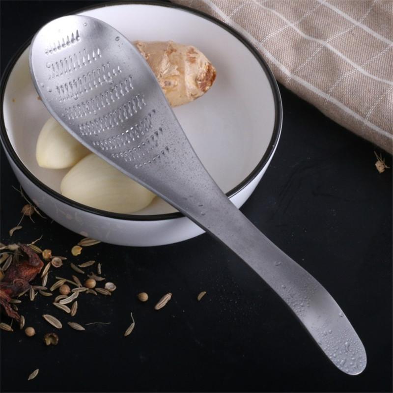 1PCS Creativity Stainless Steel Garlic Grinder Spoon Manual Ginger Grinder For Kitchen Tool