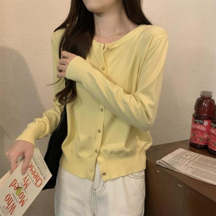 Herbst Koreanischer Stil Rundhals Cardigan Einreihiger Knopf Gestricktes Oberteil Weicher Wachsiger Schlankmachender Mantel für Damen