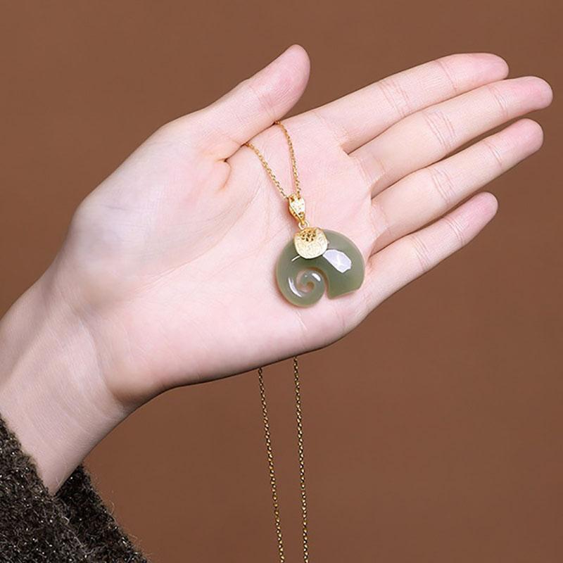 Small Elephant Necklace for Women, Ethnic Style Attracts Wealth and Auspicious Elephant Pendant, Temperament Clavicle Chain.