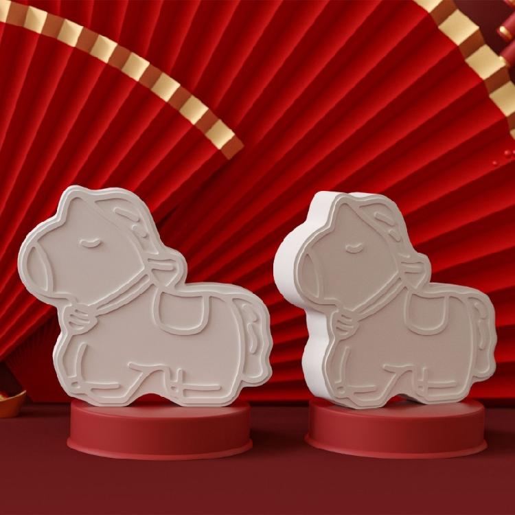 Silicone Horse Shaped Ornament Mold Desktop Decoration with Round Base Mould For Creative Handmade Enthusiasts