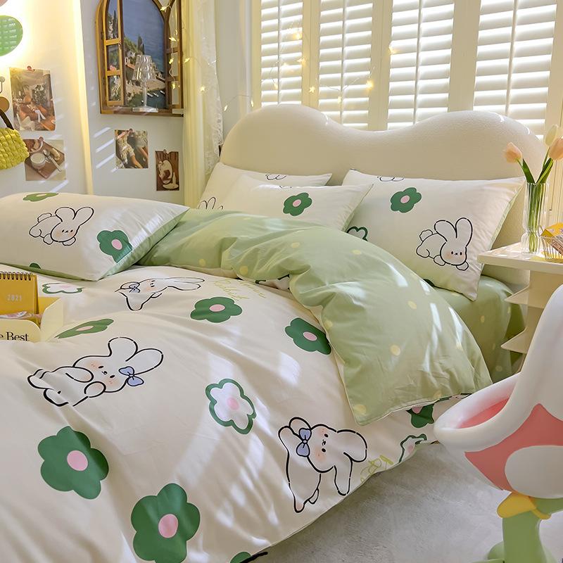 Set drăguț din patru piese din bumbac pur, set din trei piese, cearșaf de pat și cuvertură din bumbac, husă de pilota cu desene animate