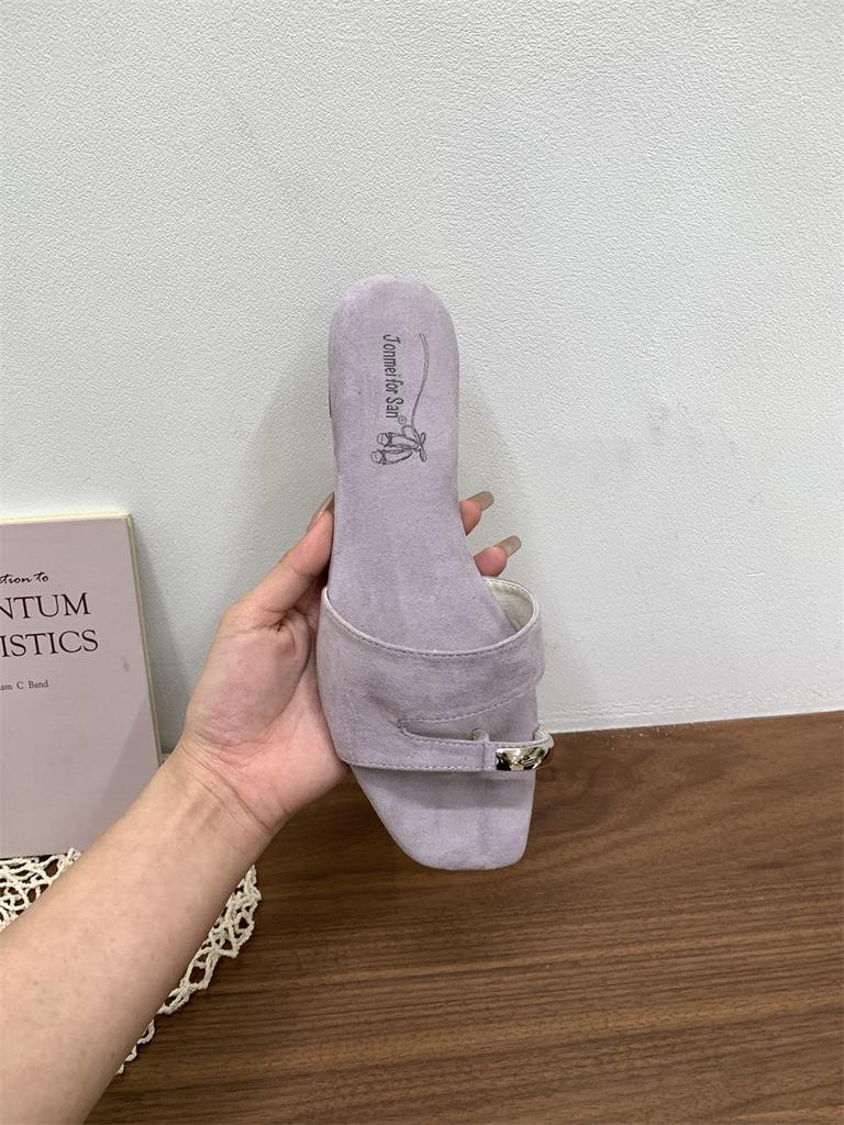 French beautiful set of toe small cool slippers women's summer wear fashion flat bottom 2025 season with skirt fairy half a word drag