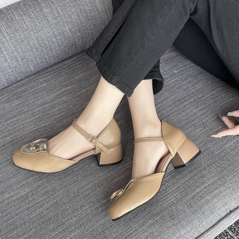 Soft Leather Version French High Heel Sandals Women Summer New Style Beautiful Match Skirts Roman Shoe Style Leisure Footwear