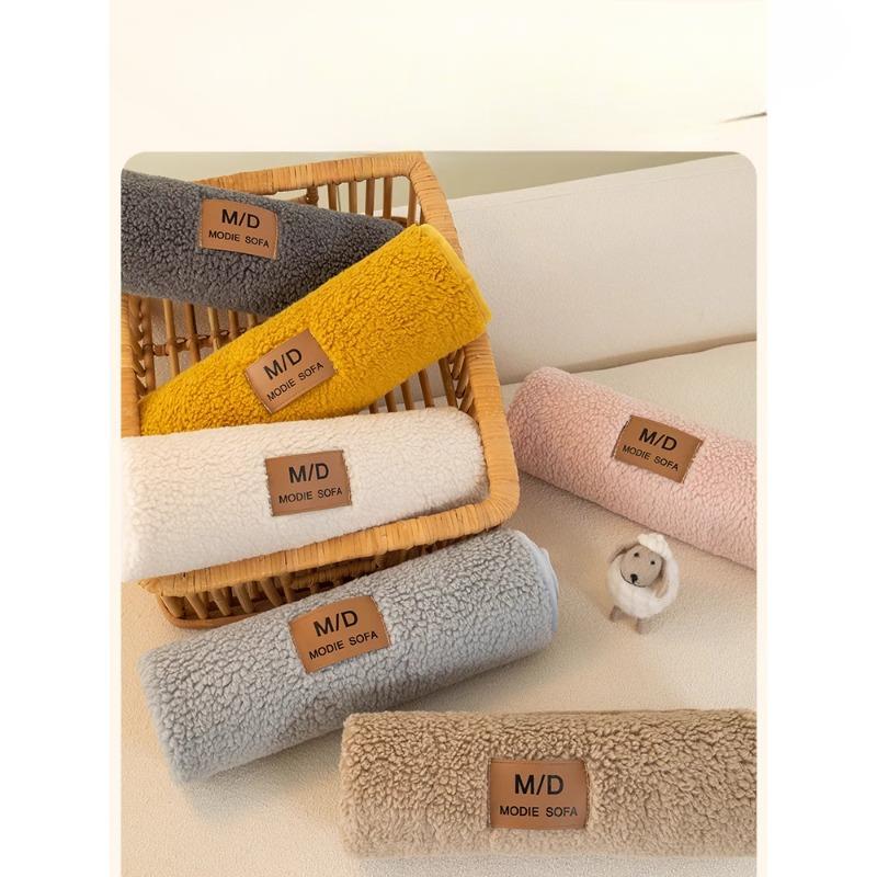 Zimní sametový polštář na pohovku Lehký luxusní vysoce kvalitní protiskluzové polštáře na sedák Jednobarevný potah pohovky