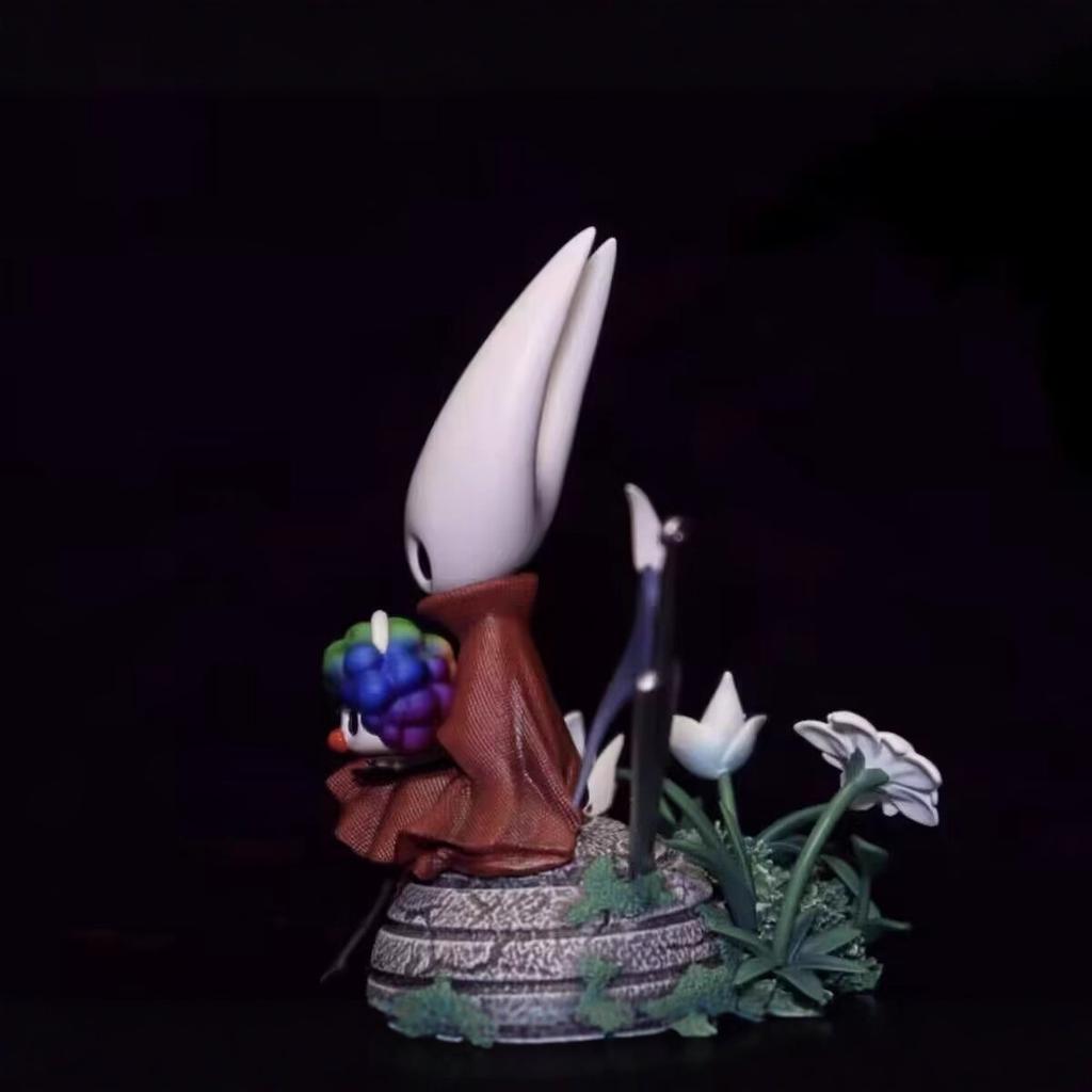 The Hollow Knight Action Figure Hornet Figures Pvc Sitting Posture Statue Model Collection Decorations Toys Kid Birthday Gifs
