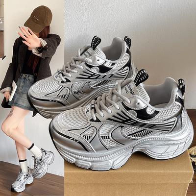 Lichte luxe high-end damesschoenen met interne hoogteverhoging, nieuwe lichtgewicht dikke zool kleine muffin schoenen voor lente en herfst