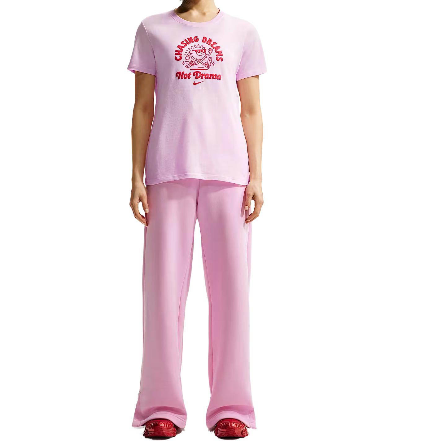 Nike Sportswear Club Regular T Shirt Women s M
