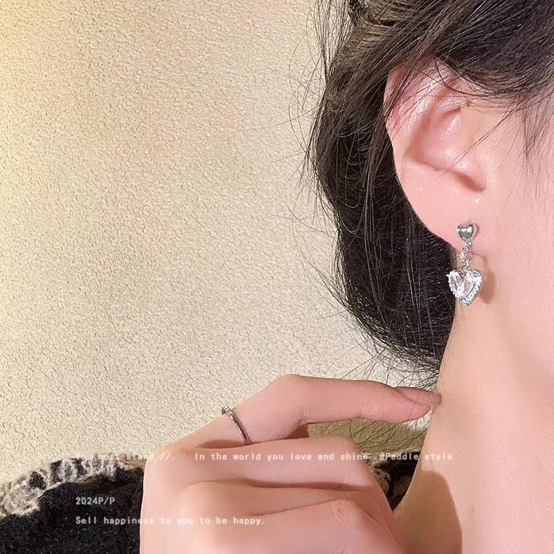 Keep Waves In Your Heart! Sparkling Zirconium Love Fringed Earrings Women's High-end Sweet Stud Earrings Temperament Versatile Earrings