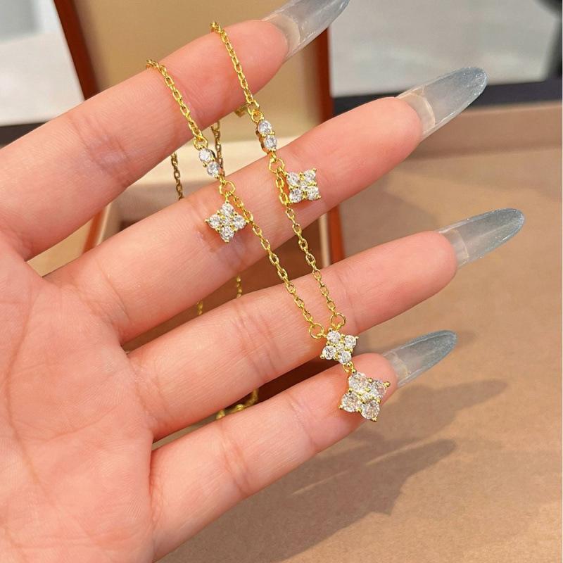 Gypsy Flowers Diamond Necklace Women'S Premium Light Luxury Design Temperament Clavicle Chain Live