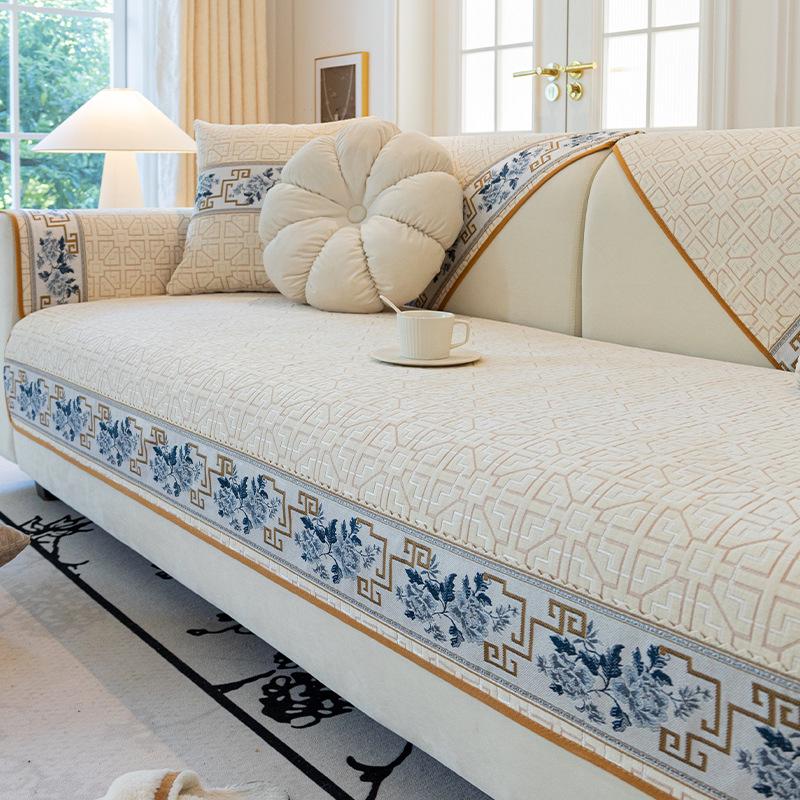 

2024 Universal Non-Slip Leather Sofa Cushion Cover - Four Seasons, Autumn/Winter Towel 70x70 cm