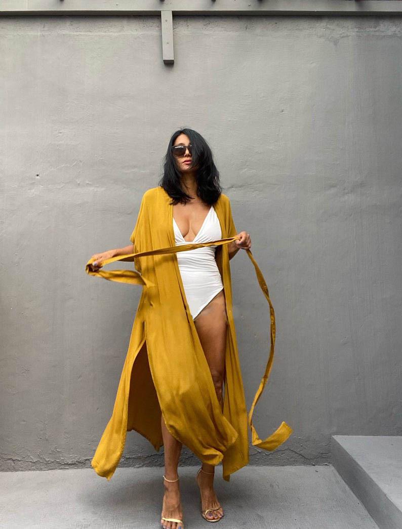 

Женская свободная пляжная куртка - солнцезащитный кардиган и купальник-накидка One Size жёлтый