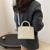 New Fashion Diamond Square Bag Simple and Trendy Solid Color One Shoulder Crossbody Bag Small Fragrance Style Handbag