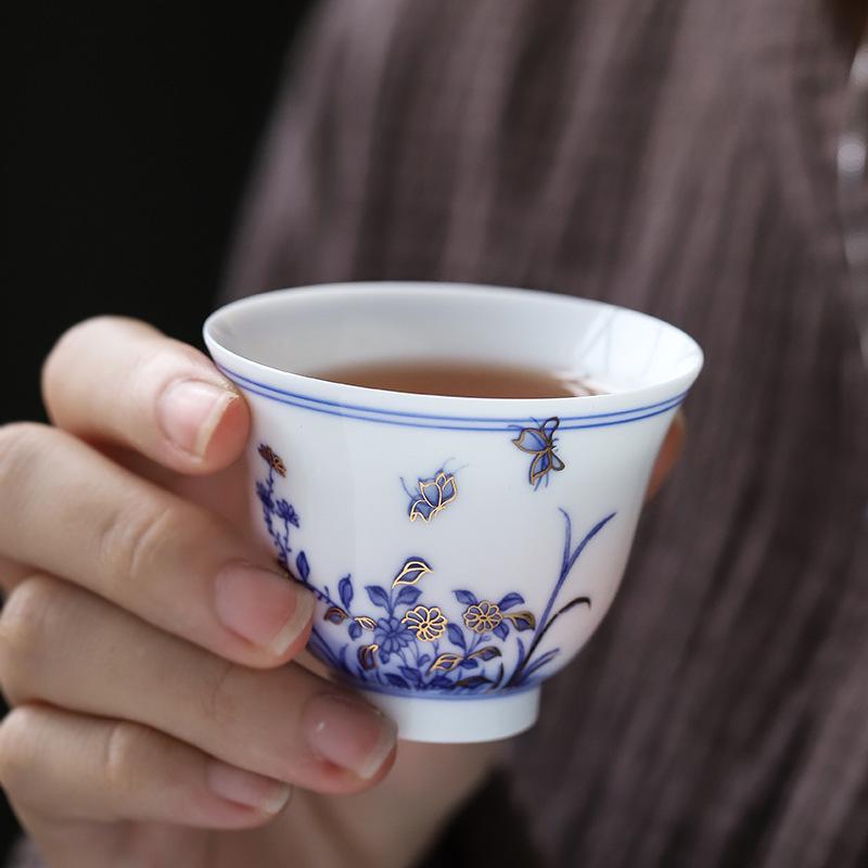 Sky Blue Gold-Accented Small Teacup Set for Home, Personalized Kung Fu Tea Tasting, Six-Cup Gift Box for Gifting.