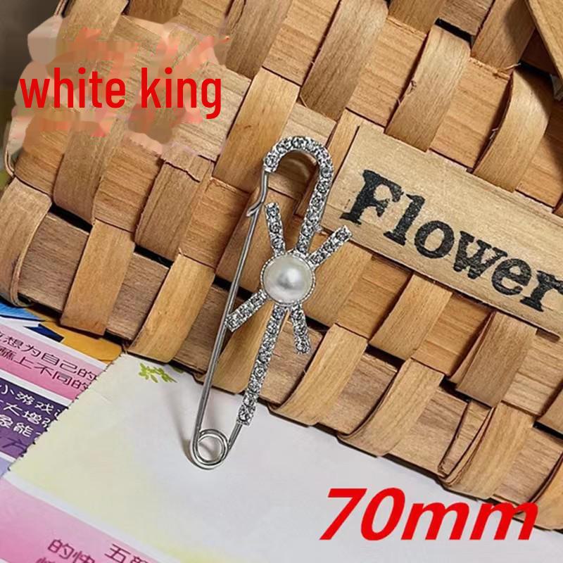 Waist-Slimming & Anti-Exposure Brooch Pin – Clothing Accessory for Secure Fit