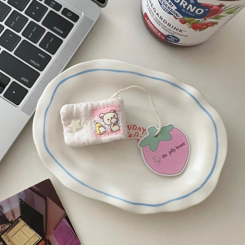 

Cartoon Charging Cable Storage Organizer for Multiple Data Cables Cute Mashumaro Design for Home Office StorageGood Quality рожевий