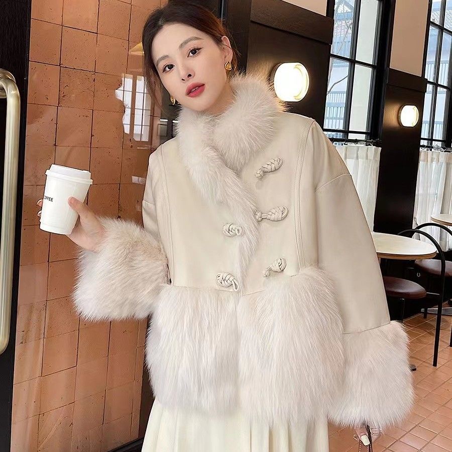 Elegante Damen Daunenjacke im chinesischen Stil mit weißen Entendaunen, Mantel und Pelz für Herbst und Winter