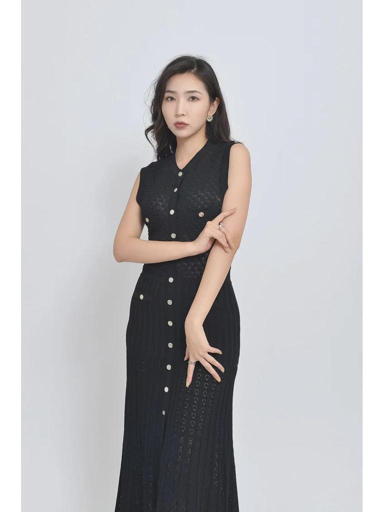 2025 Summer French Chic Sleeveless Knitted Midi Dress