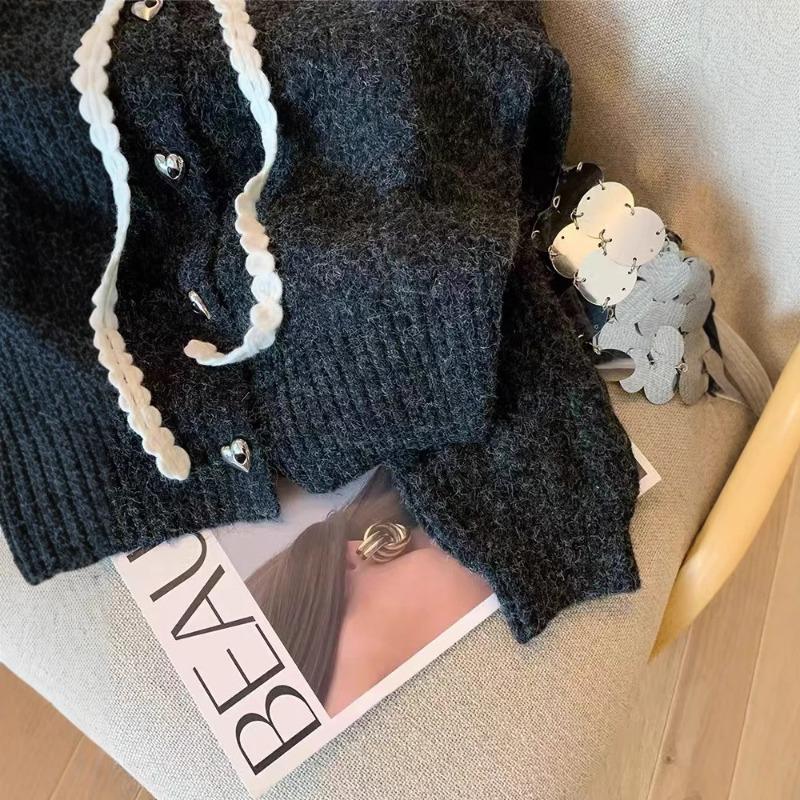 Autumn and winter new doll collar college sweater cardigan sweet knitted jacket top