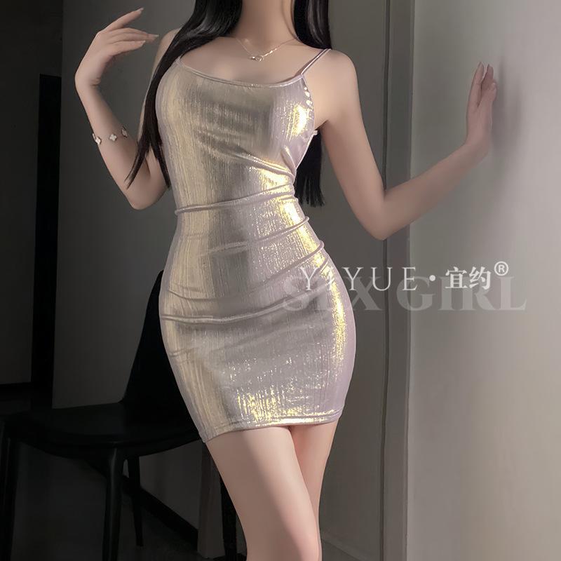Yiyue Erotic Lingerie, sexy and hot girl halter, shiny nightclub hip-hugging dress, women's uniform, tempting no-take sleeping dress 1309